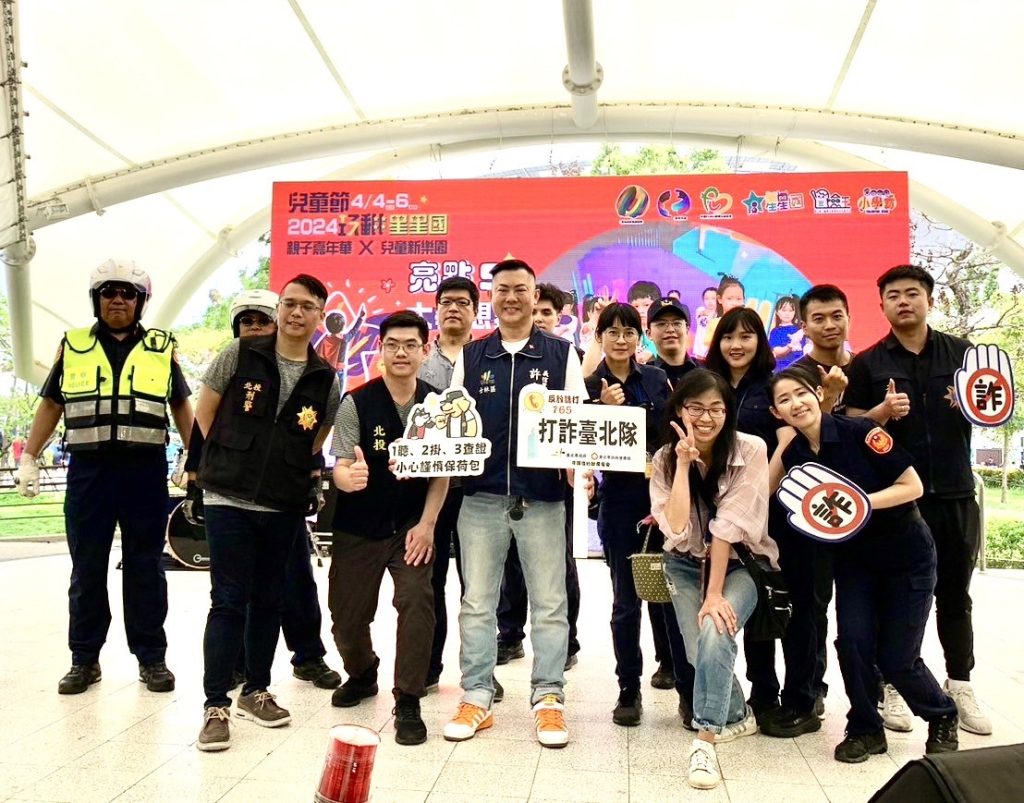 小小警消體驗營(義信里辦公室提供)