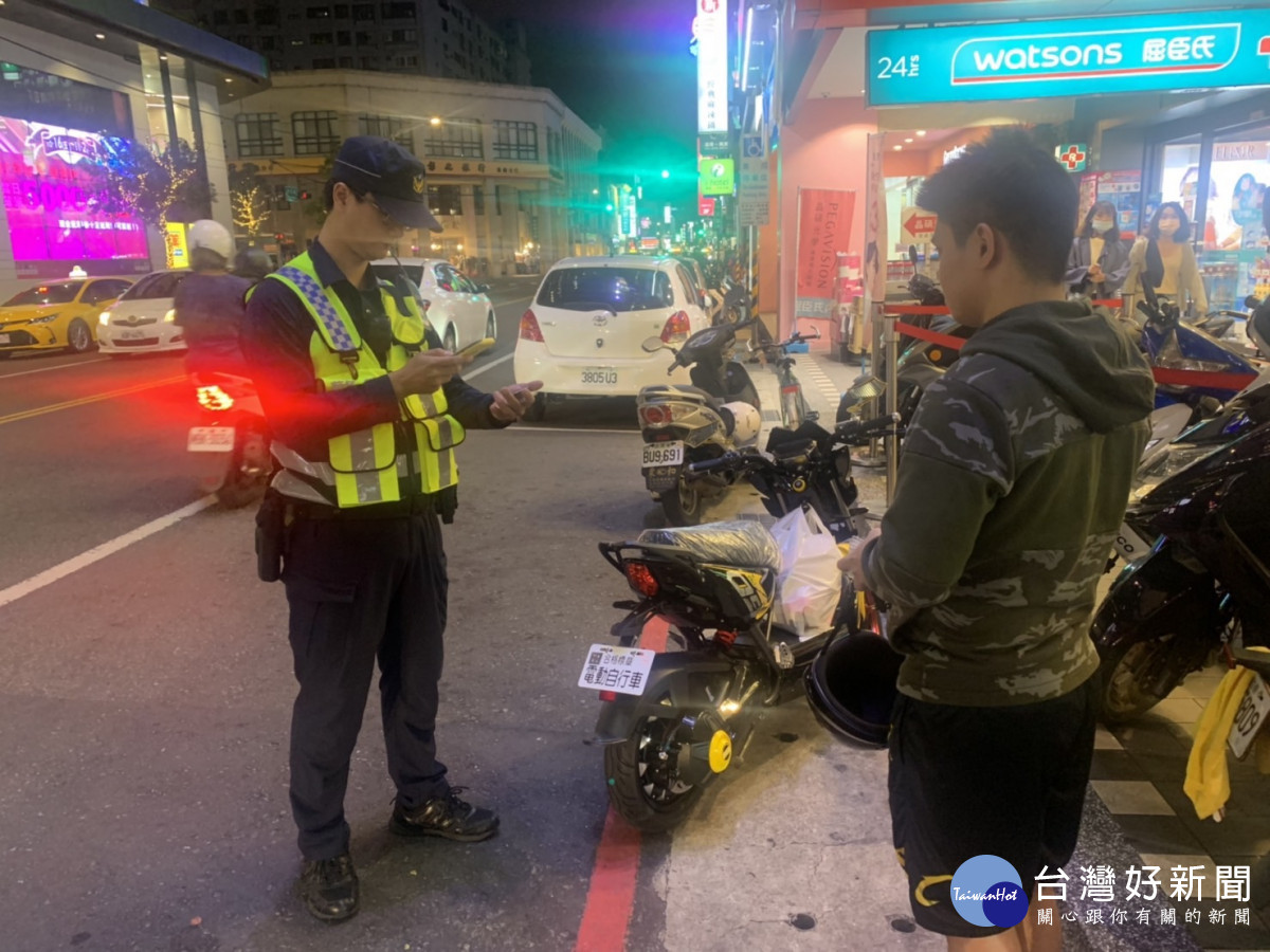禁止慢車酒駕上路，警方展開取締行動，保障交通安全。