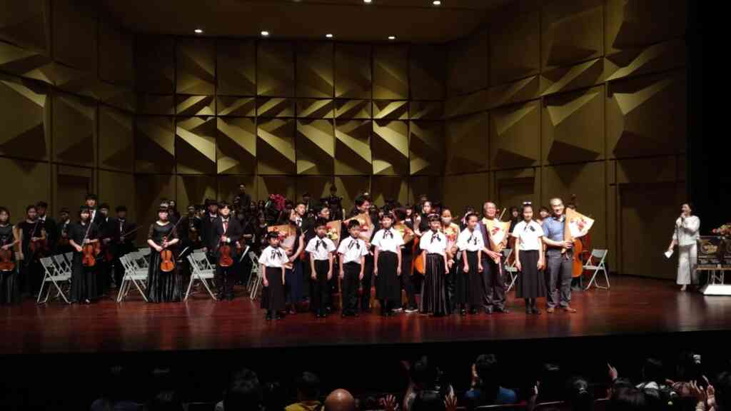 ▲彰化縣政府每年挹注南郭國小辦理兩樂團團練、運作及公演，積極提供縣內具有音樂天賦的學子，能夠擁有更多學習成長的機會，希望能培育出更多音樂藝術人才。（彰化縣政府提供）