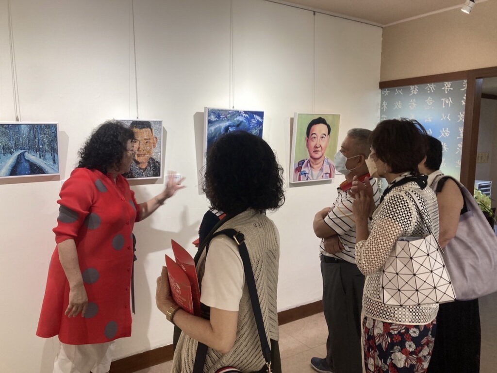 胡嘉蕙 現場導覽 親友歡喜聆聽