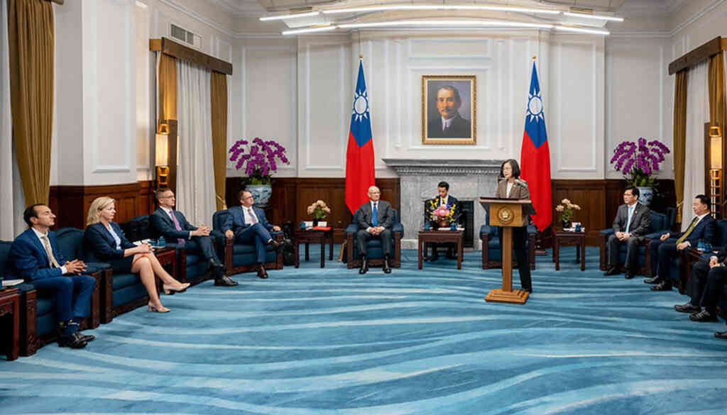 ▲蔡英文總統接見澳洲跨黨派國會議員訪問團，感謝澳洲這幾年來，多次在國際場域重申臺海和平穩定的重要性，共同促進區域的繁榮發展。（總統府提供）