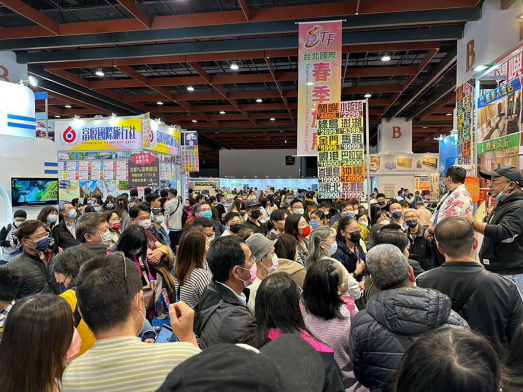 2023春季旅展-現場人耖照片