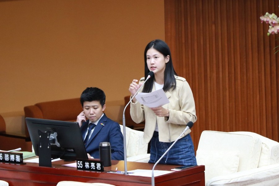 指陳重文進財建委員會盯資訊局 林亮君批:不知廉恥 238 指陳重文進財建委員會盯資訊局 林亮君批:不知廉恥 237