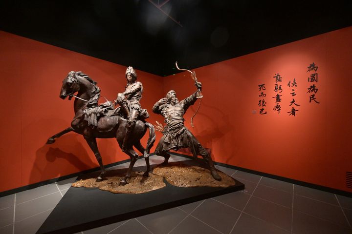 免費參觀/香港《俠之大者–金庸百年誕辰紀念》36尊金庸小說角色人物雕塑登場