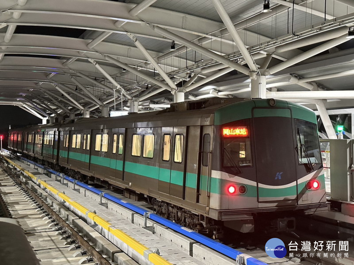 ▲高雄捷運岡山路竹延伸線RK1試運轉開跑。