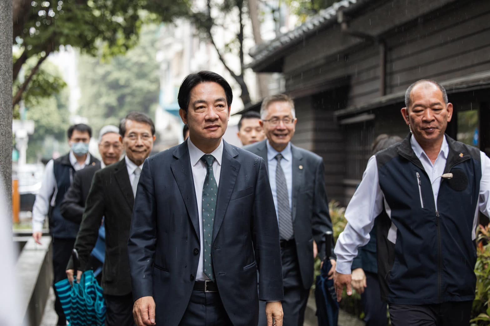總統當選人賴清德5月20日即將上任。民進黨9日發出採訪通知,10日上午將召開記者會,公布首波內閣人事。翻攝賴清德臉書