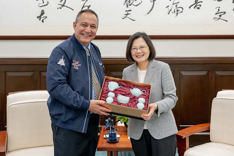 蔡英文總統今(9)日上午接見「美國海外作戰退伍軍人協會總會長一行」。