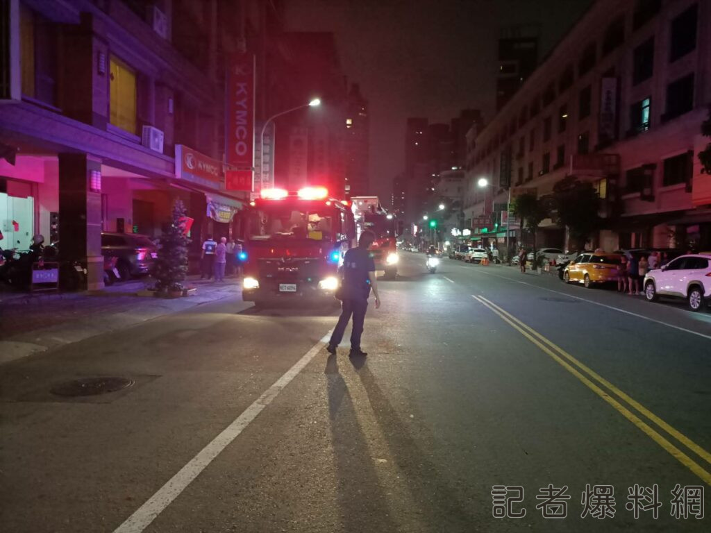 ▲警消獲報後立即到場處理。（圖／翻攝畫面）