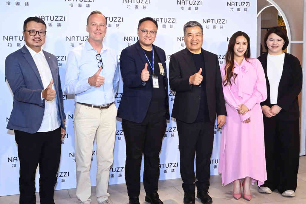 ▲NATUZZI拉圖誌台中概念店今天盛大開幕。（記者張玉泰攝）