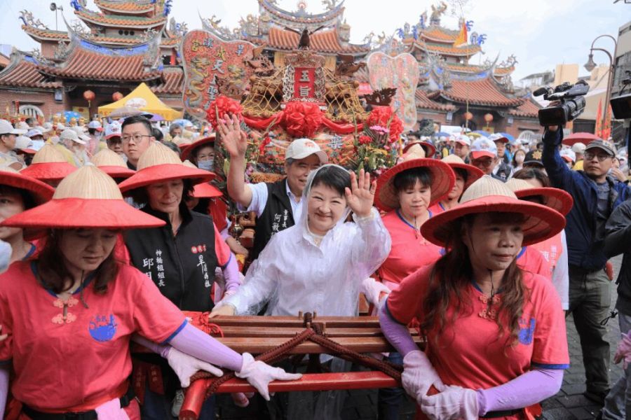 樂成宮「旱溪媽祖」出巡 盧秀燕3祈願盼風調雨順、國泰民安 204 照片來源:台中市政府