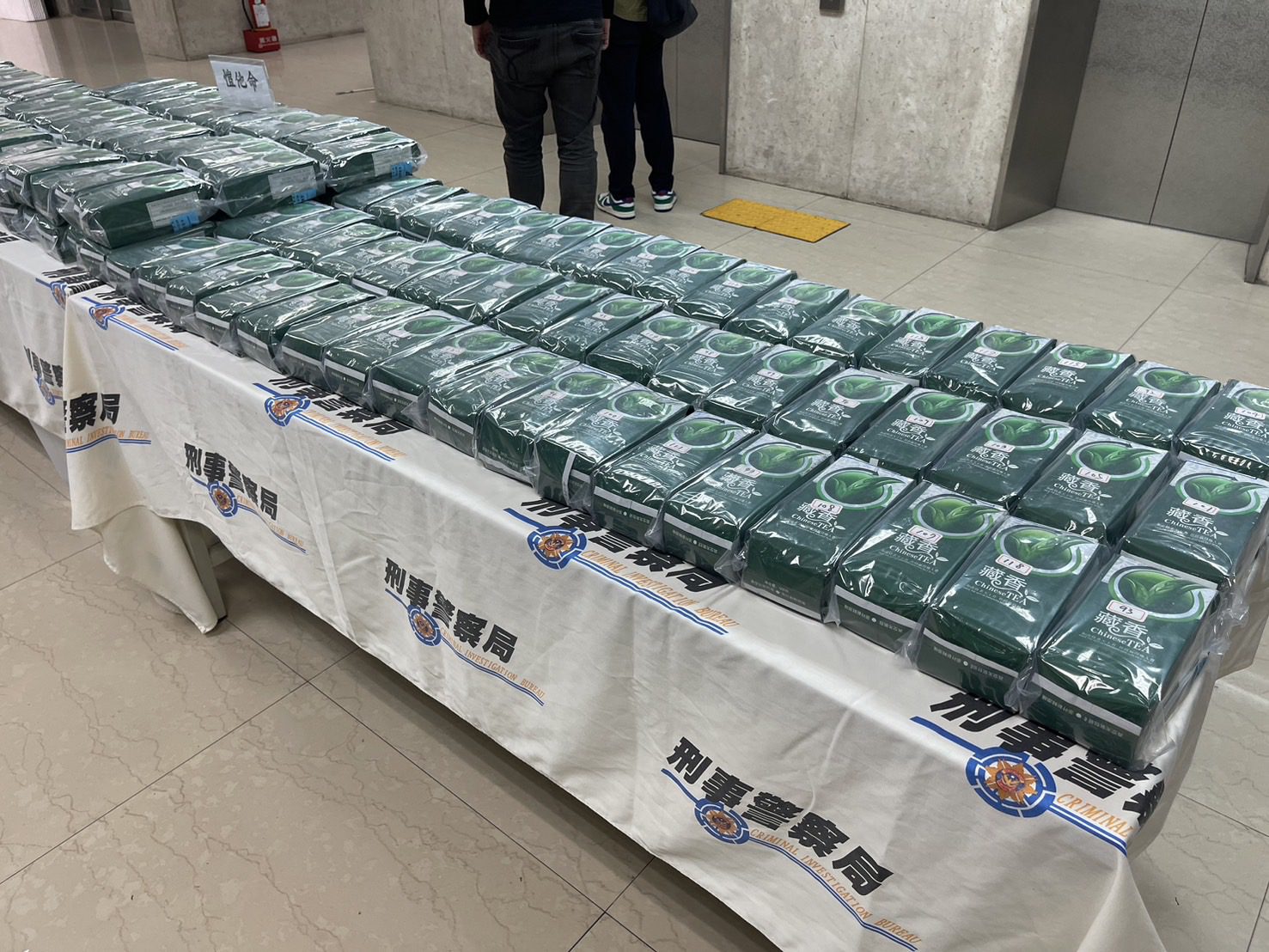 警方專案小組一舉查扣三級毒品K他命155公斤，市價逾新台幣3.2億元。(圖／刑事警察局 提供)