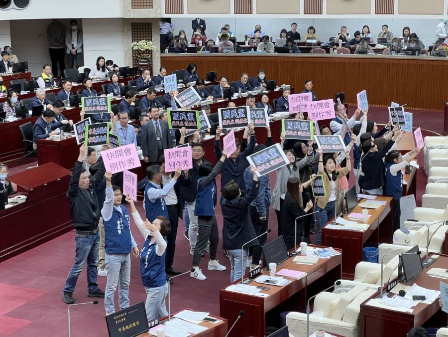 【有影】開議杯葛／批藍營過度保護蔣萬安 綠營：沒靈魂像長得好看的稻草人 212