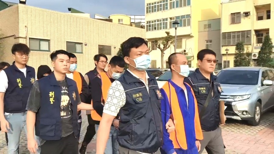 公墓販毒無視鬼神 刑警隱身墓地觀察查獲155公斤毒品 213 公墓販毒無視鬼神 刑警隱身墓地觀察查獲155公斤毒品 212