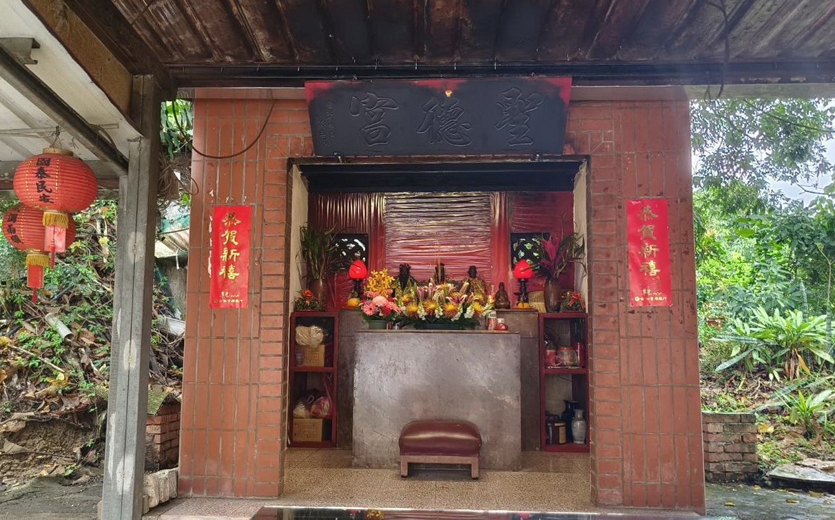 大直聖德宮土地公在軍中名氣極大,堪稱陸海空軍人專屬的精神信仰中心。(記者包克明 攝)