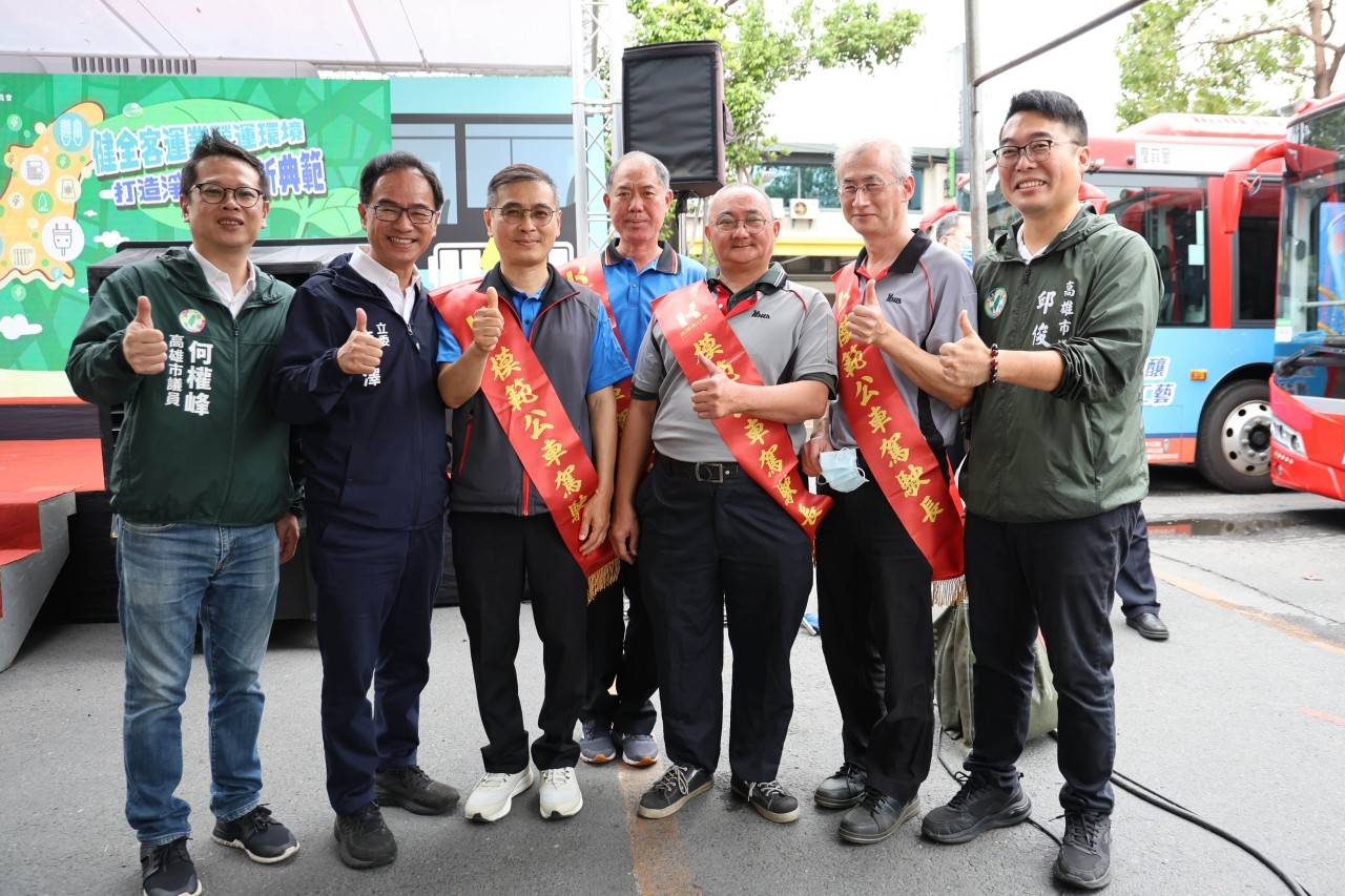 李昆澤爭取補助 推動健全客運業營運環境