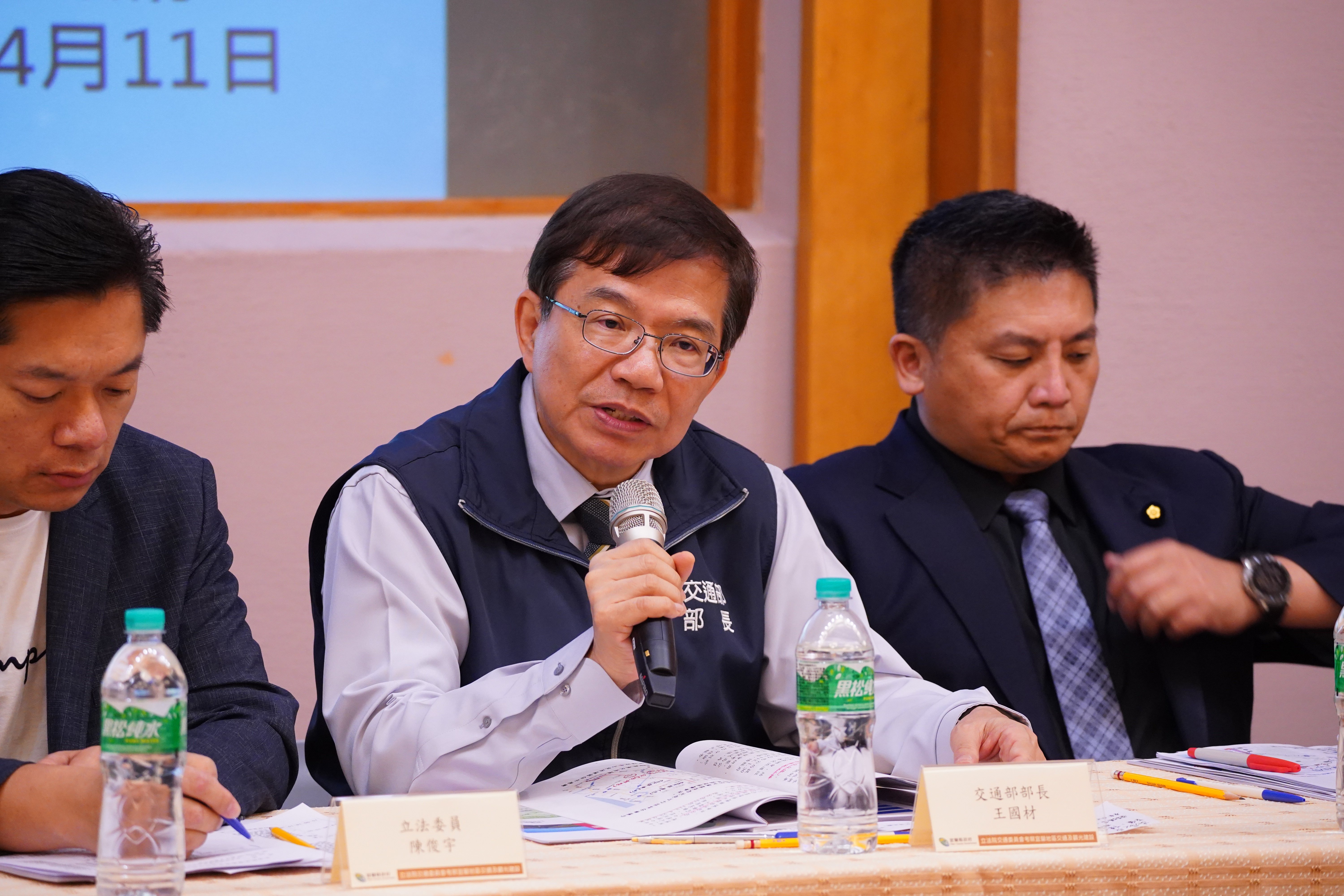 交通部長王國材11日出席立法院交通委員會宜蘭考察。林泊志攝