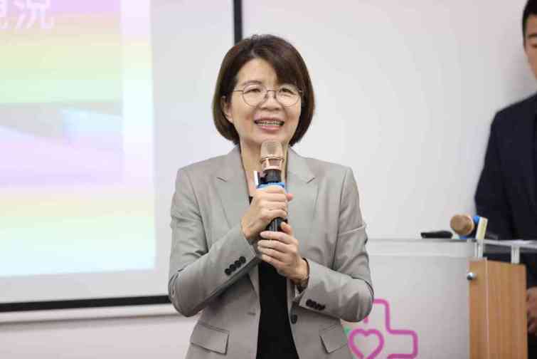 ▲衛環委員會召委黃秀芳指出，地區醫院是守護民眾健康的最前線，也是醫療分級的基石，為推動永續健保，許多地區醫院反映現行健保運作機制，不利地區醫院生存。（宏仁醫院提供）