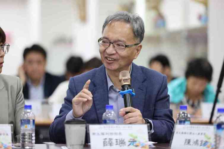 ▲衛福部長薛瑞元表示，對地區醫院的需求非常了解，他回應要找出地區醫院的功能性，例如考慮安寧的推行、緊急醫療功能、與長照連結的地區醫院，從這些角度來保住地區醫院的生存。（宏仁醫院提供）