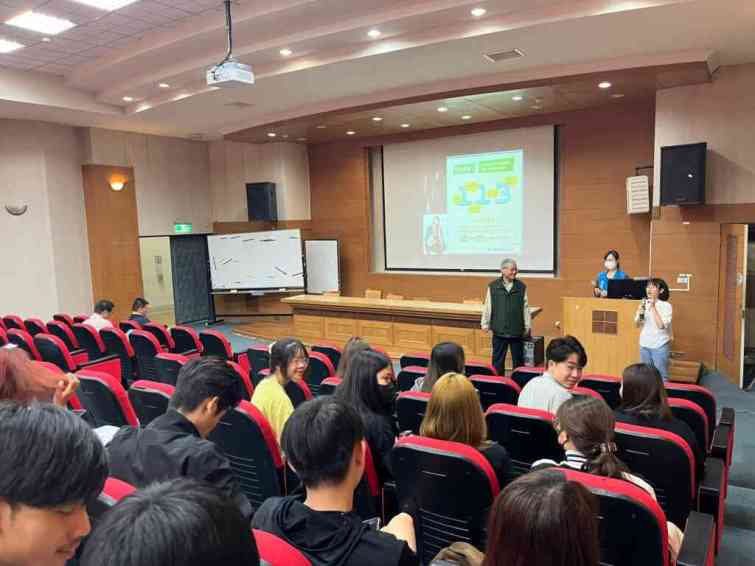 ▲彰化警分局希望透過此次的反詐騙宣導，提醒學生們不將戶頭存摺、提款卡、密碼等交付給他人，以免淪為詐騙集團的犯罪工具。（彰化分局提供）
