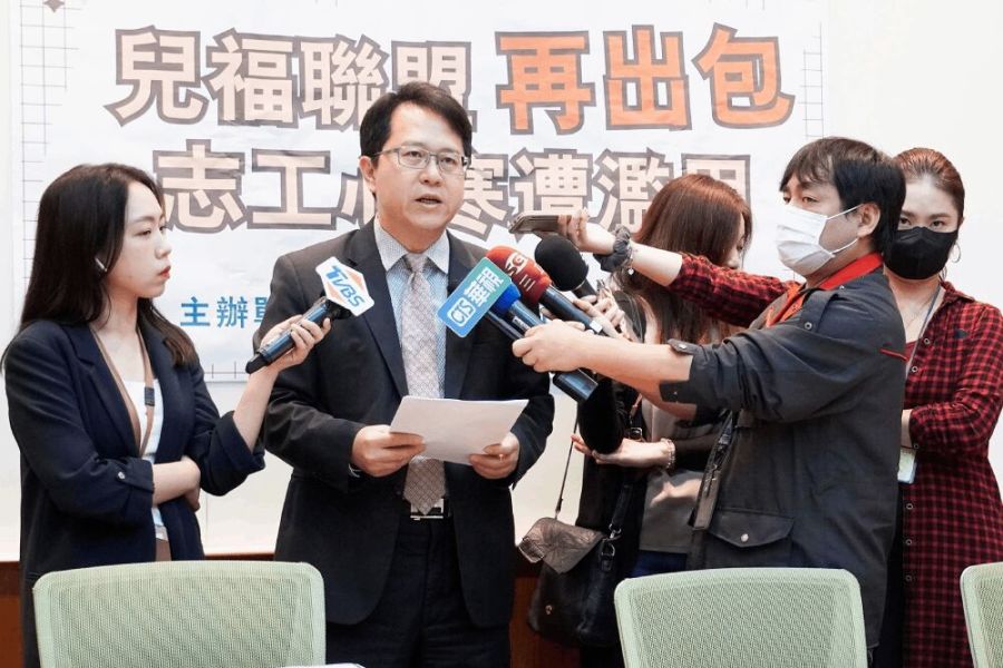 邱志偉爆料兒盟不甩志工 凸顯衛福部6億元補助監督不足 216 照片來源:立法委員邱志偉辦公室