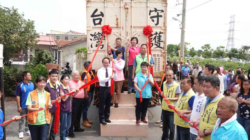 彰化玻璃廟護聖宮彩繪貨櫃車 前進覆靈宮守護傳愛溪州