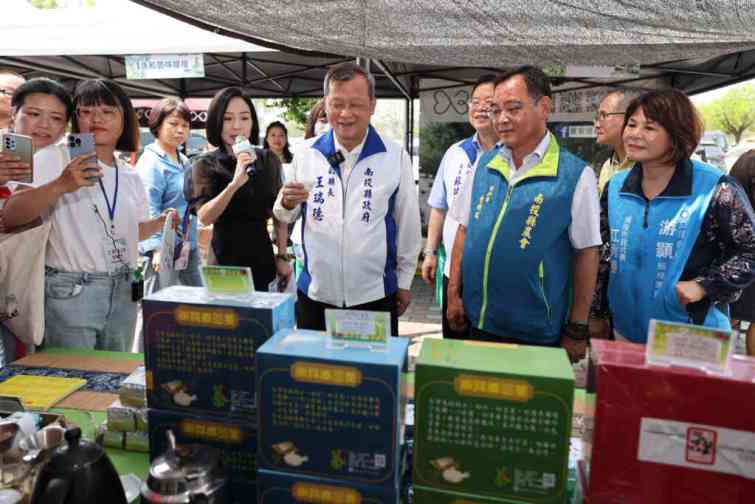 ▲南投縣政府副縣長王瑞德表示，南投除了是觀光大縣，也是農業大縣，獨特的地理位置孕育了豐富的生態、物產豐饒，各式農特產品遠近馳名。（記者張玉泰攝）