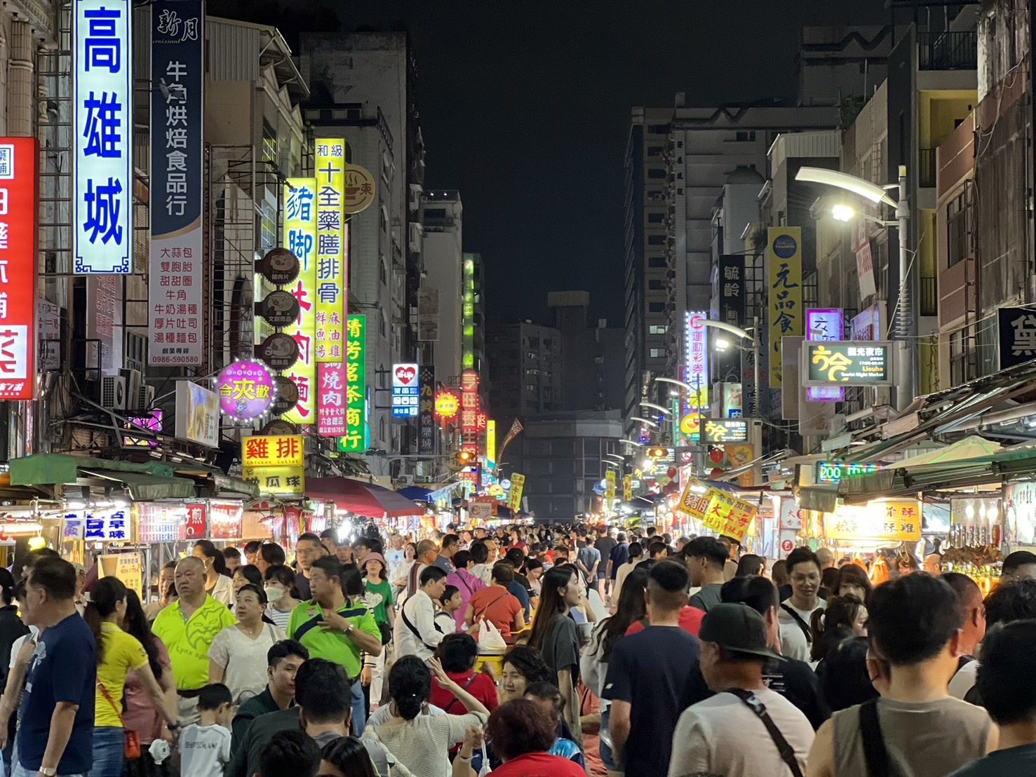 高雄演唱會觀光效益擴散　商圈夜經濟持續升溫