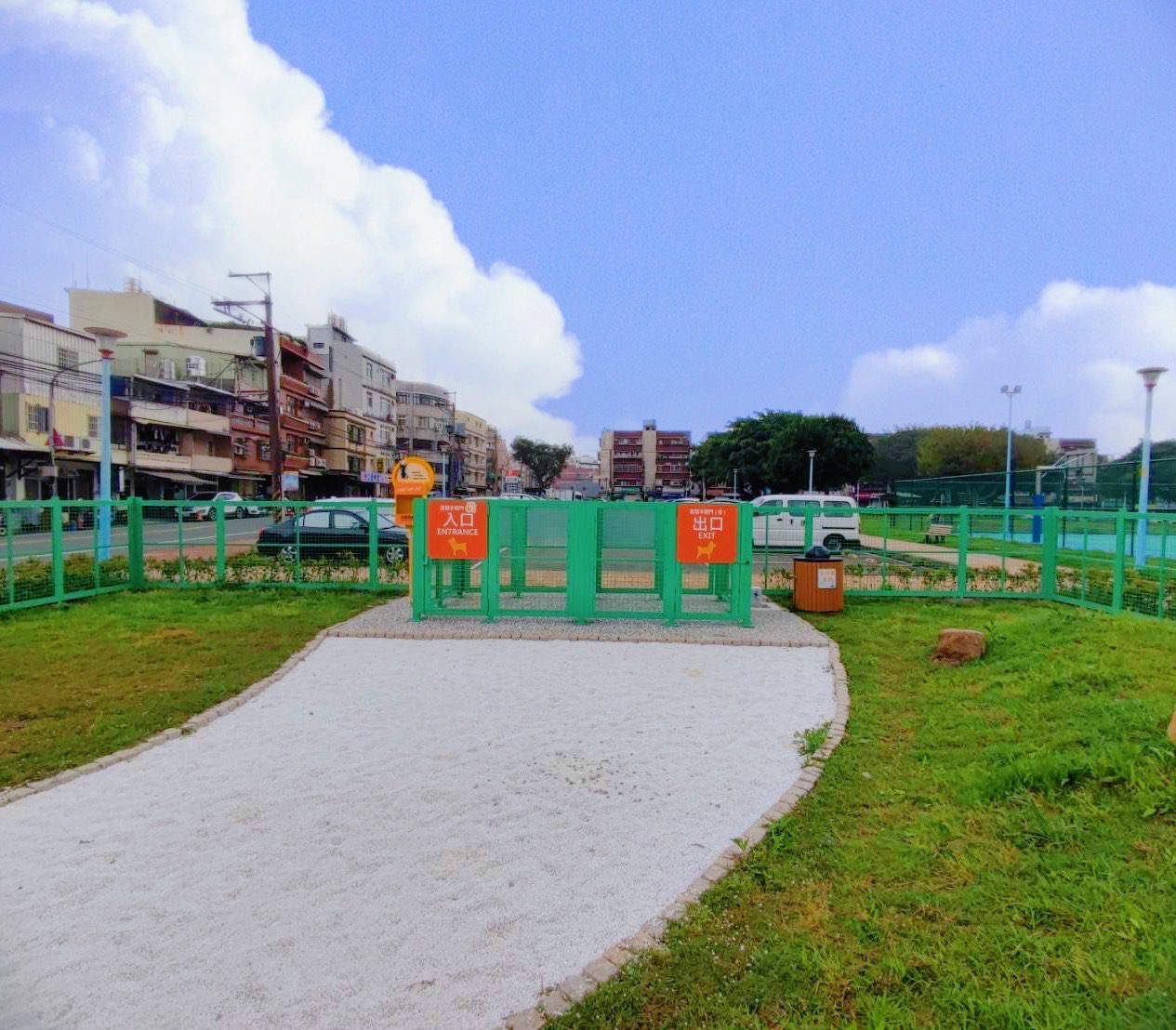 桃園市兩座公園寵物友善專區開放使用 以飼主需求角度規劃毛小孩與飼主的休憩空間
