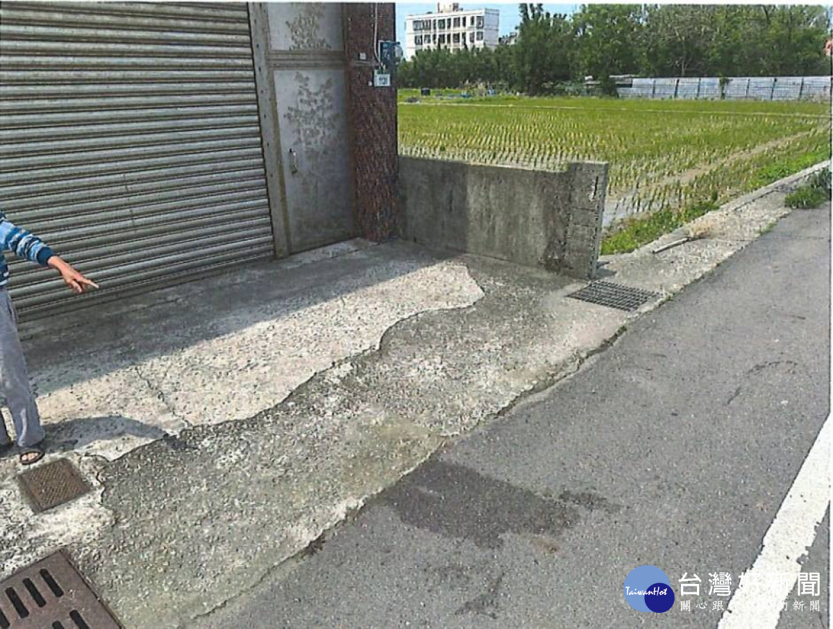 情侶爭吵女子跳車傷重不治,男友過失致死送辦。