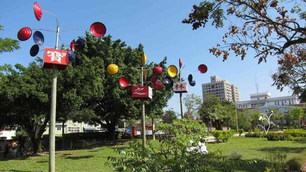 ▲響應4月22日「世界地球日」,台中市政府環保局寶之林廢棄家具再生中心將於4月20日上午舉行「多一樹、少一塑」環境教育宣導活動。(台中市環保局提供)