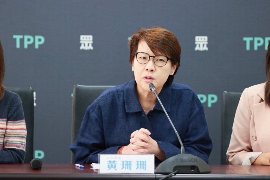 黃曙光「身心俱疲」辭潛艦召集人 黃珊珊:身為家人支持好好休息 194 黃曙光「身心俱疲」辭潛艦召集人 黃珊珊:身為家人支持好好休息 193