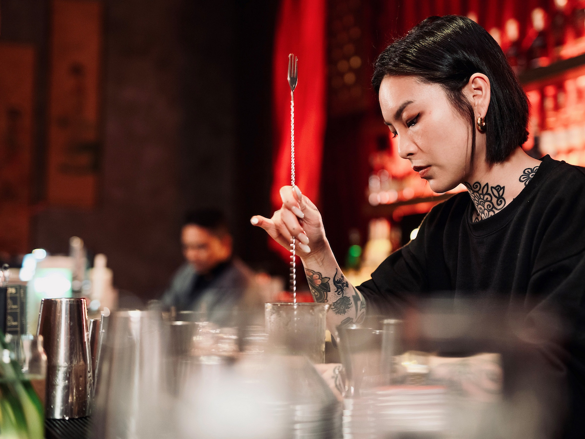 著名酒商保樂力加港澳區特色品牌代言人Jade Lau將與「澳門銀河」麥卡倫威士忌吧的首席調酒師Michael Baiguen，於4月19日聯手獻上一場創意無限的四手聯乘調酒之夜。