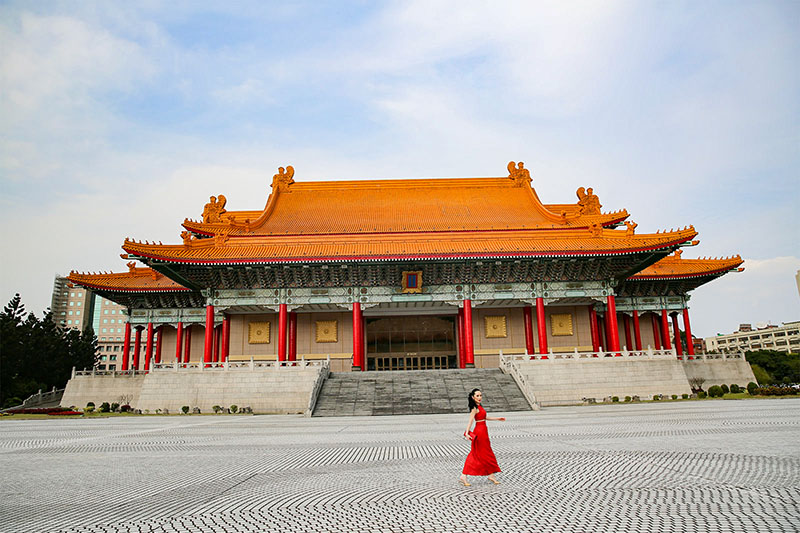 克莉絲汀參訪兩廳院。圖/交通部觀