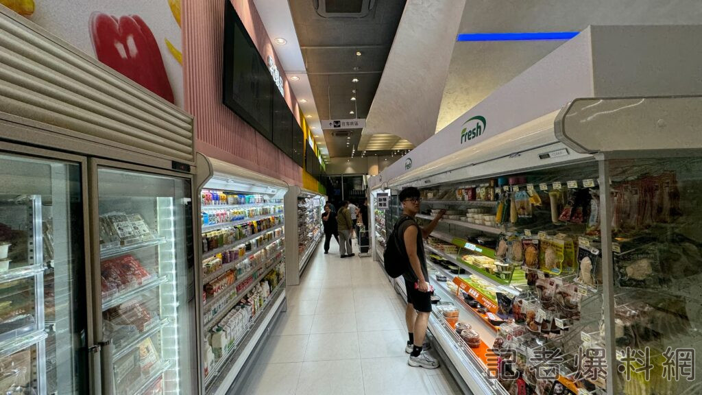 ▲微波食品、蔬果等。（圖／民眾提供）