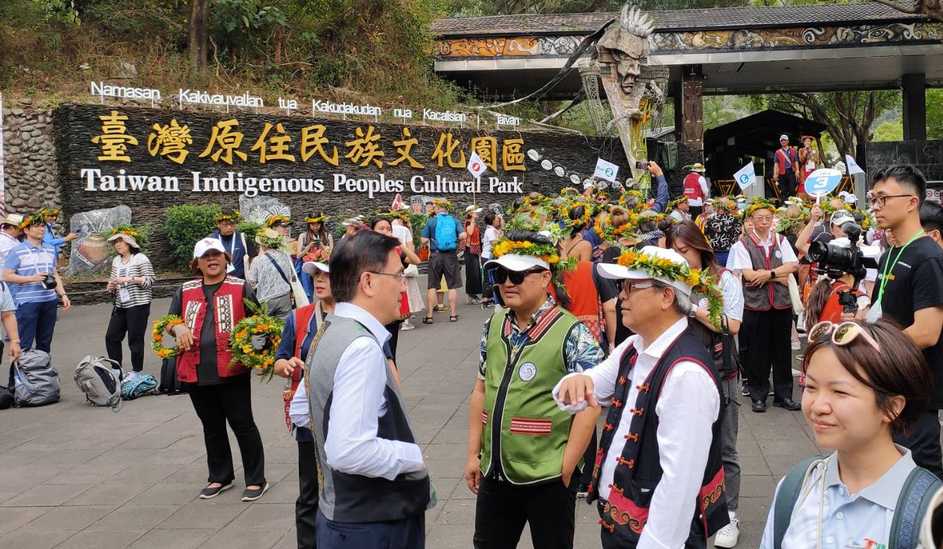 ▲原民會夷將‧拔路兒Icyang‧Parod主委親自帶隊參訪臺灣原住民族文化園區(記者 李堂安 攝影)