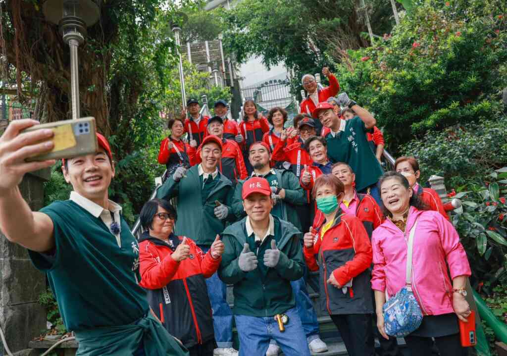 ▲《我的明星村長》卜學亮(中)有感而發 深入在地 奉獻村民很有意義(好看娛樂提供)