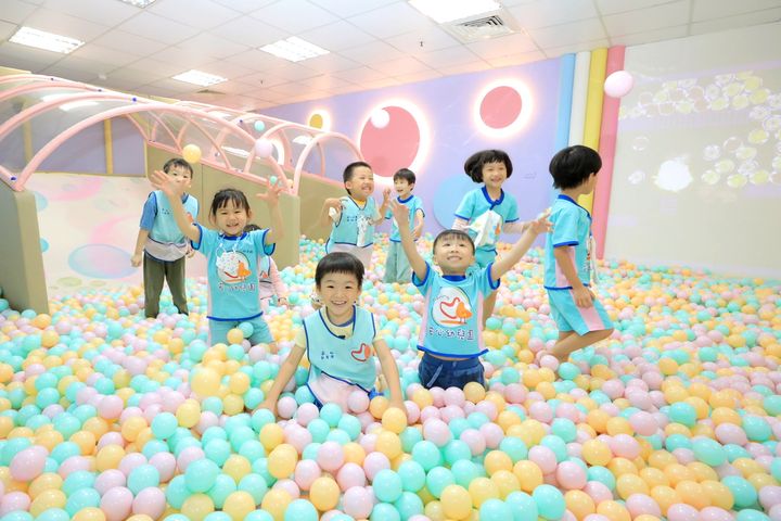 幼兒園可包場!一起來搭小火車 基隆安樂室內兒童樂園啟動