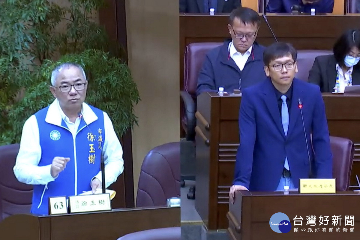 針對燈會舉辦事宜,桃園市議員徐玉樹質詢觀旅局長周柏吟。