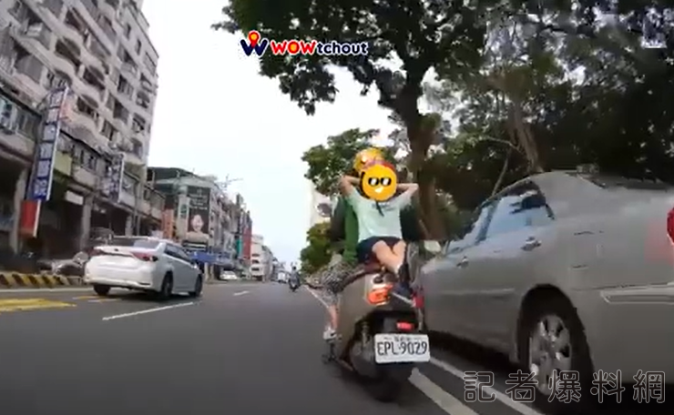 男童 危險乘車 機車 猴子 台南市
