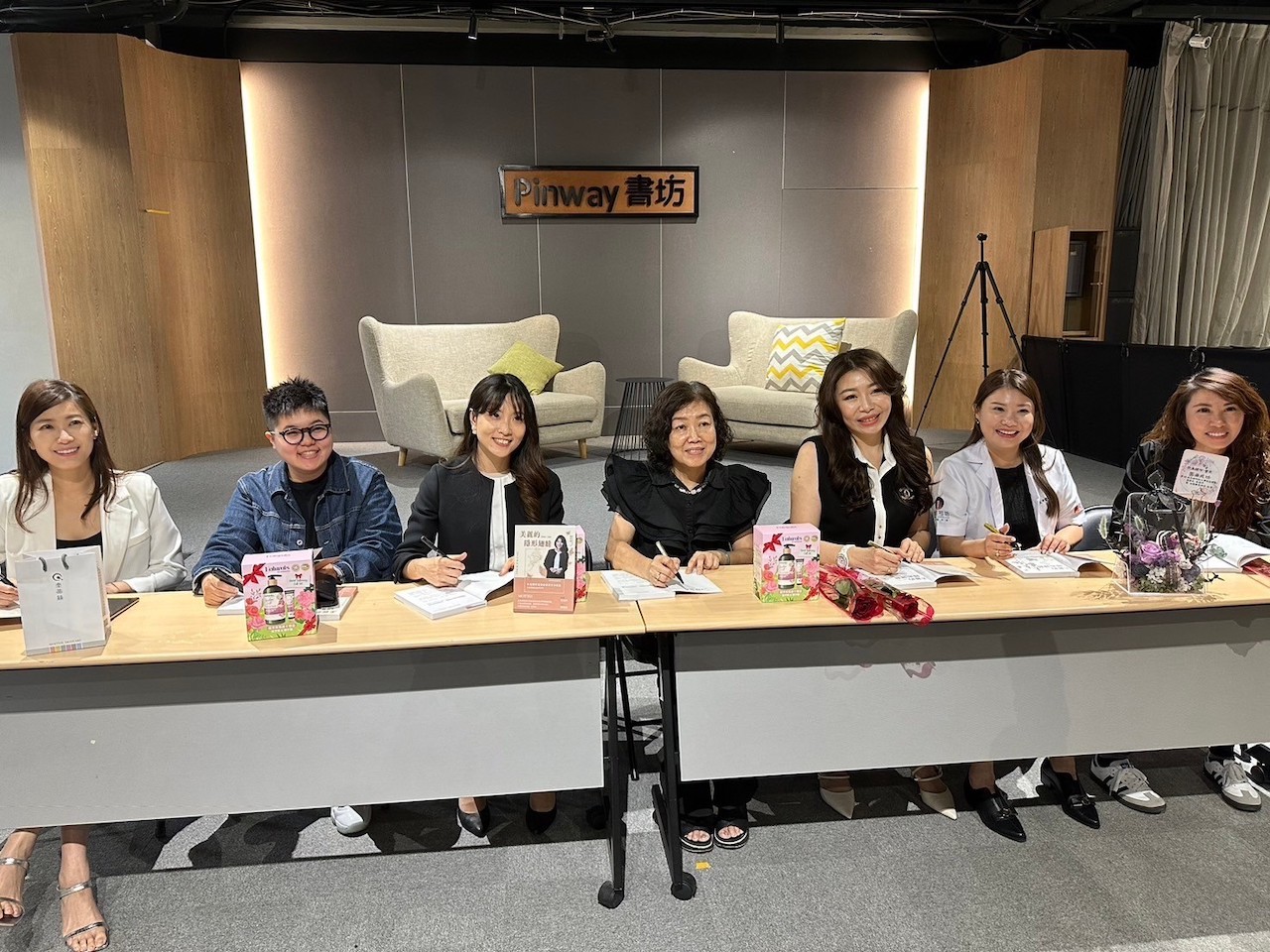 ▲美麗的隱形翅膀新書發表會。（圖:記者 陳宜汶 翻攝）