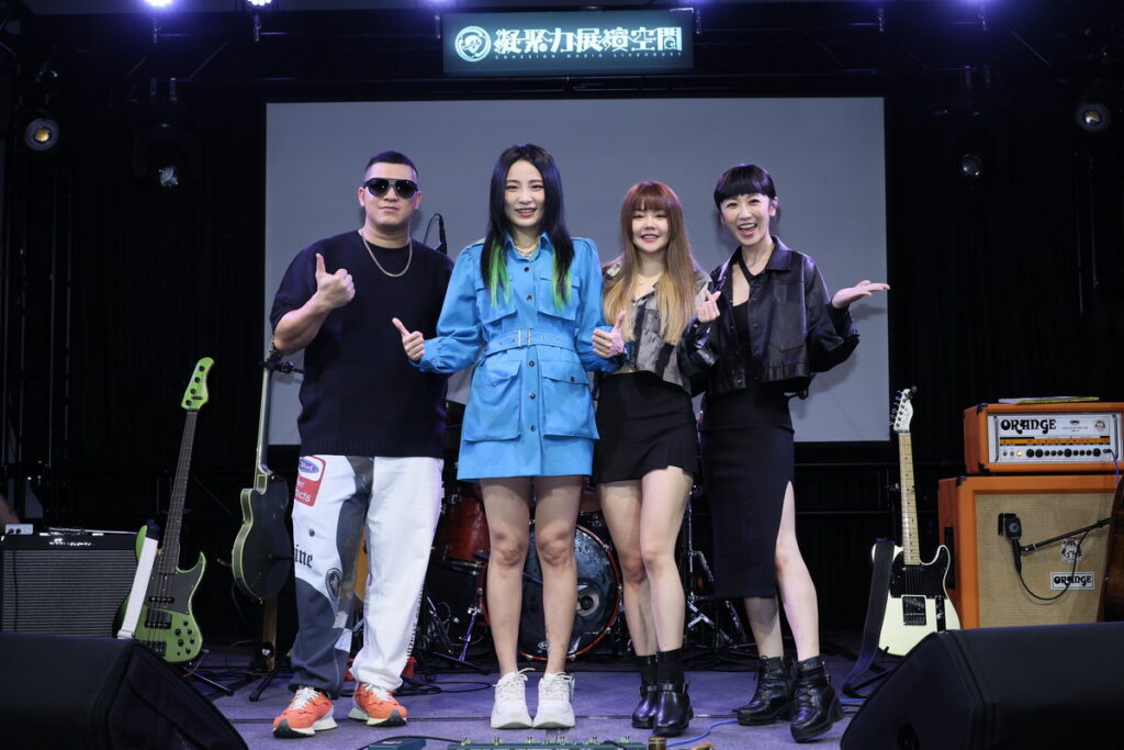 由左至右-草爺、卜星慧、比熊-陳又禎、蔡允潔