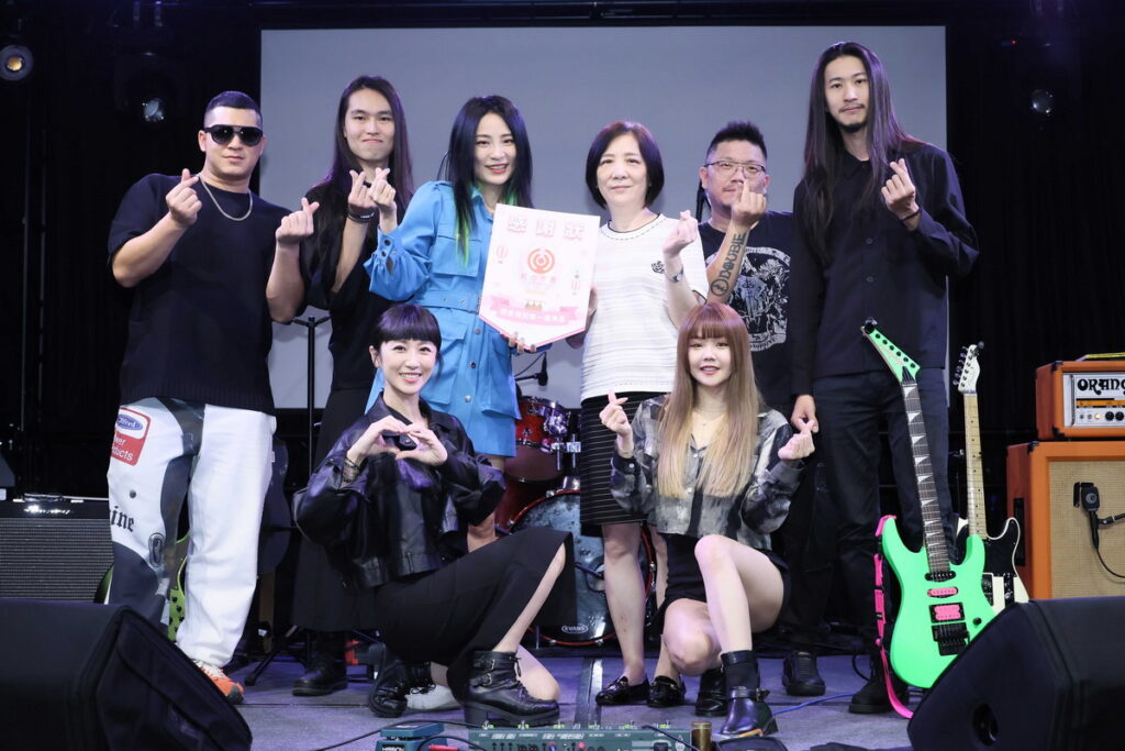 來賓草爺、蔡允潔、比熊-陳又禎竟然全都是紅心公益大使