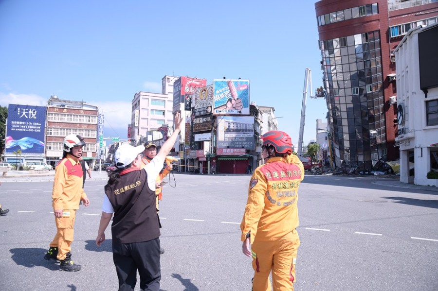 花蓮縣府團隊北上爭取震災補助 獲行政院全力協助重建振興 224 cnews242240419a100