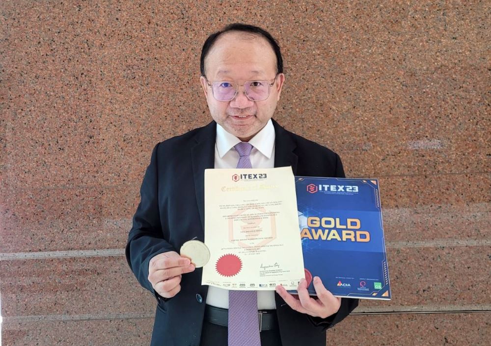 《圖說》林宗新副教授參加2023年馬來西亞 ITEX 國際發明展,榮獲金牌殊榮。〈龍華科大提供〉