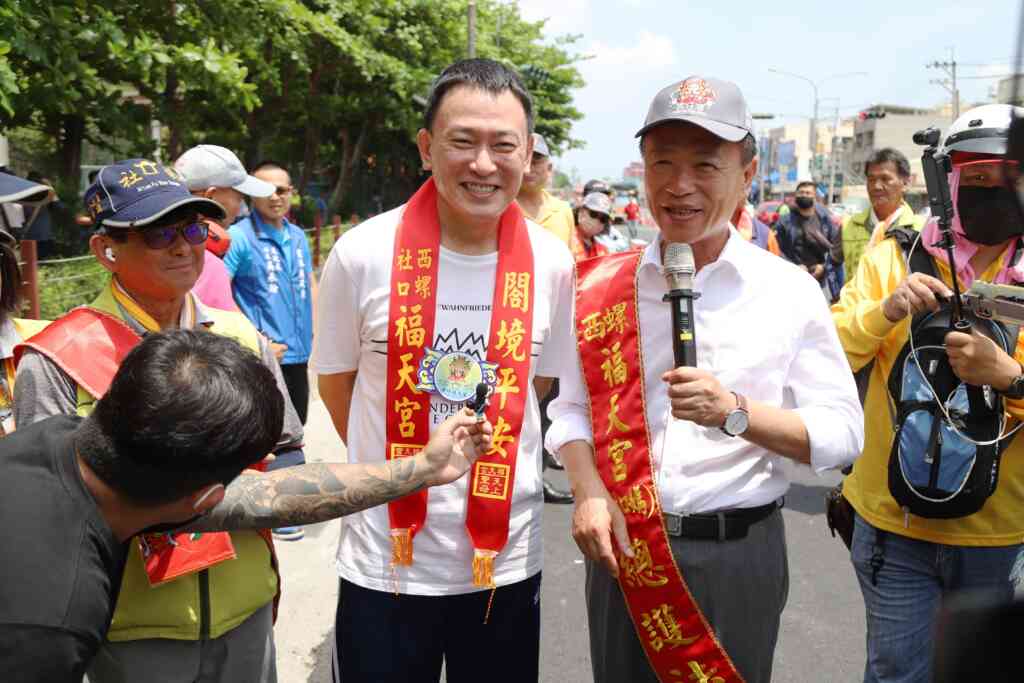 ▲在朴子取景拍攝的連續劇「阿叔」男主角王識賢驚喜現身。(嘉義縣政府提供)