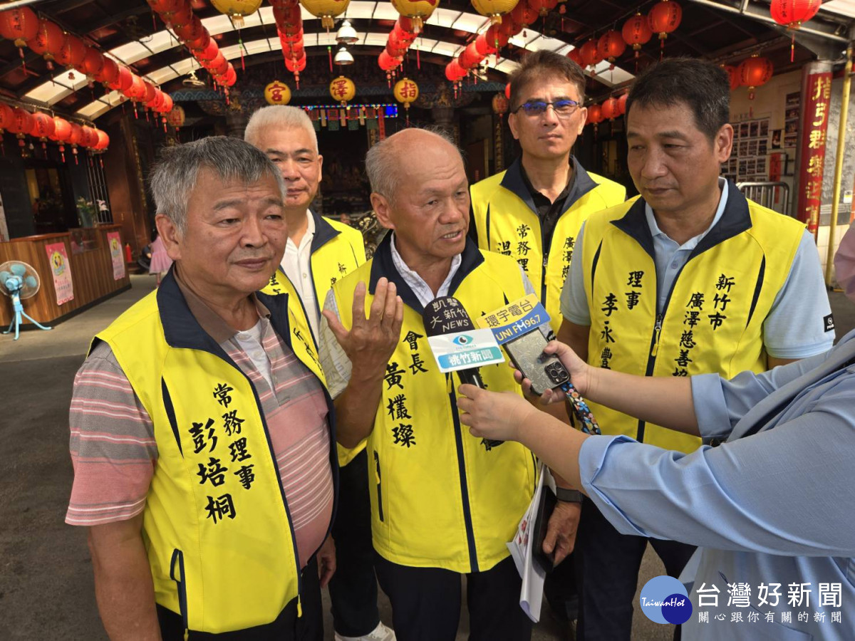 黃欉璨會長建議大家鼓起勇氣展現『愛要大聲說』!<br /><br />