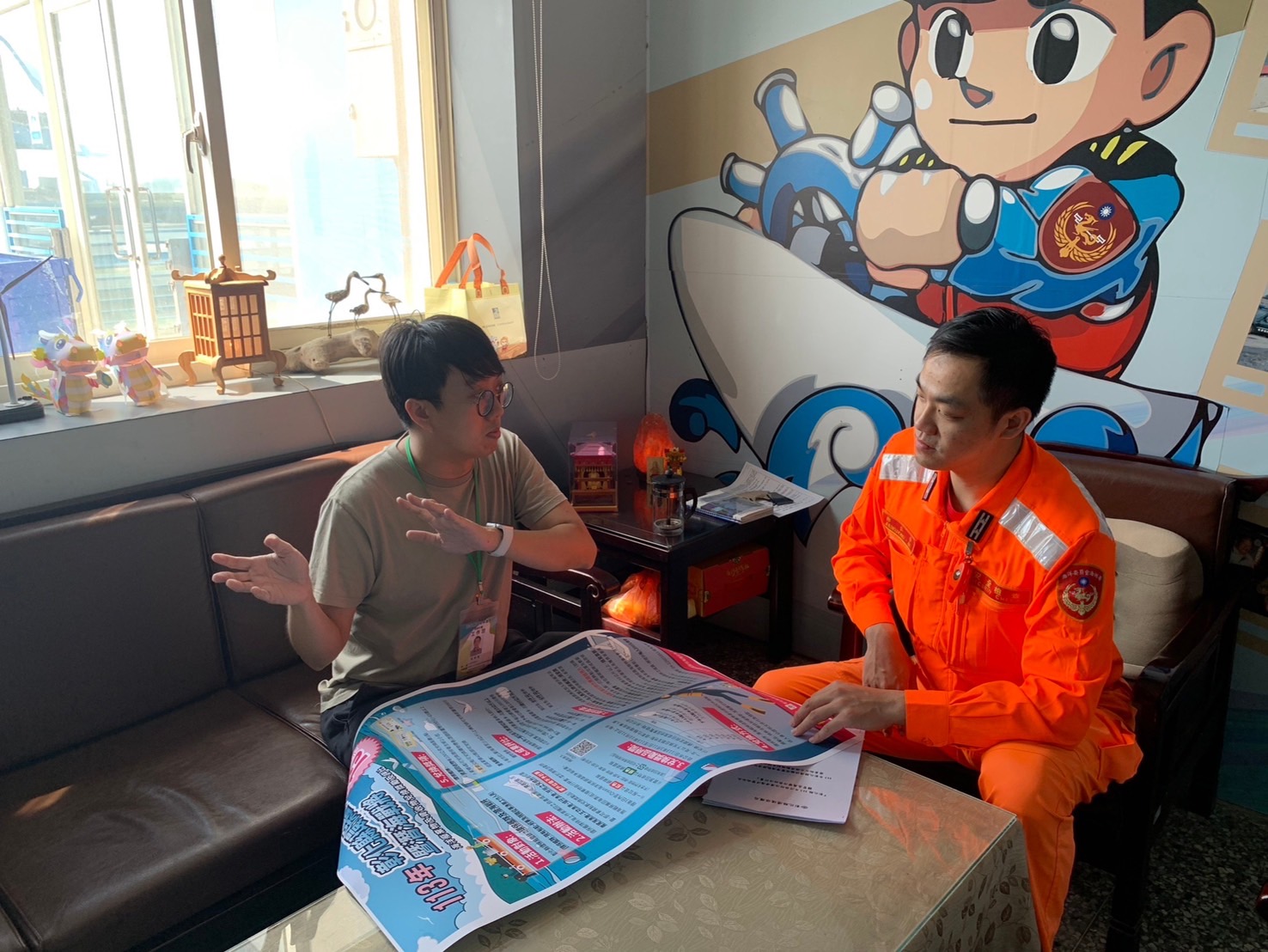 ▲彰化縣環境保護局推動環保艦隊計畫，已有273艘船筏加入此行列，透過在地漁民及蚵農的一邊作業一邊打撈海洋垃圾，一同守護海洋。（彰化縣環保局提供）