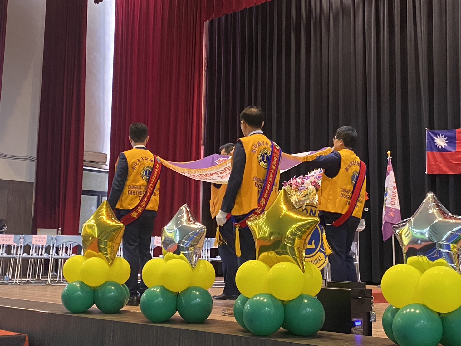 ▲國際獅子會300D-1區2023-2024年度年會，匯聚了來自彰化以及周邊地區的超過千名獅友，共同慶祝一年來的豐碩成果，並展望未來的社區服務新征程。（記者張溎壕攝）