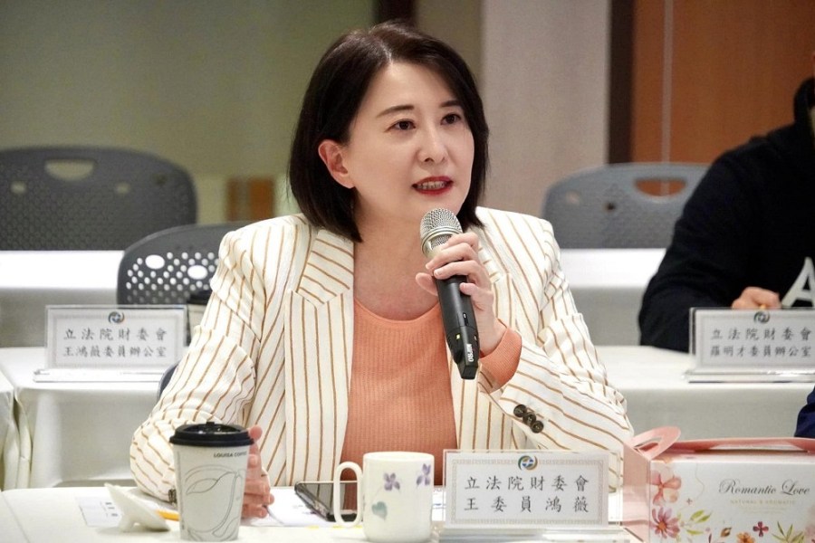 台電稱少數人滑3C卻酸言酸語 王鴻薇批：用愛發電才會缺電 239