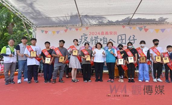 嘉義家扶愛心園遊會登場　滿滿人潮消費支持公益